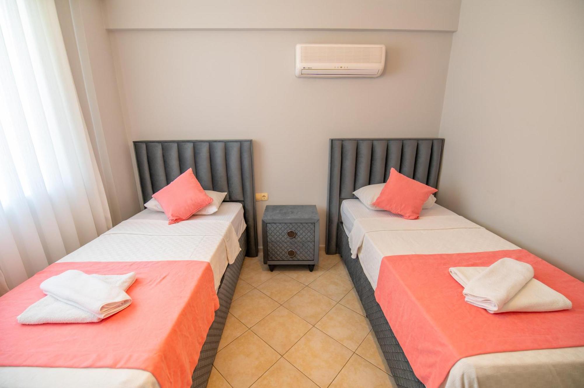 Sunset Beach Resort Aqua Lettings Fethiye Kültér fotó
