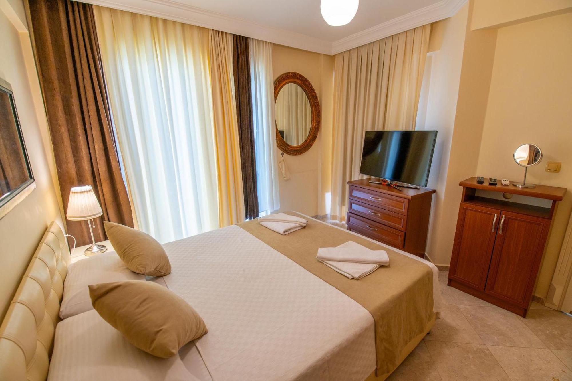 Sunset Beach Resort Aqua Lettings Fethiye Kültér fotó