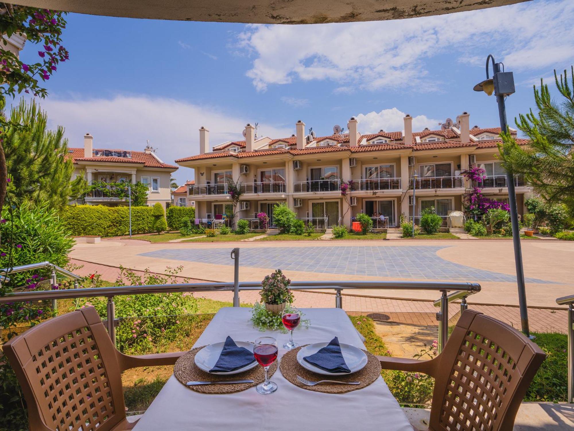 Sunset Beach Resort Aqua Lettings Fethiye Kültér fotó
