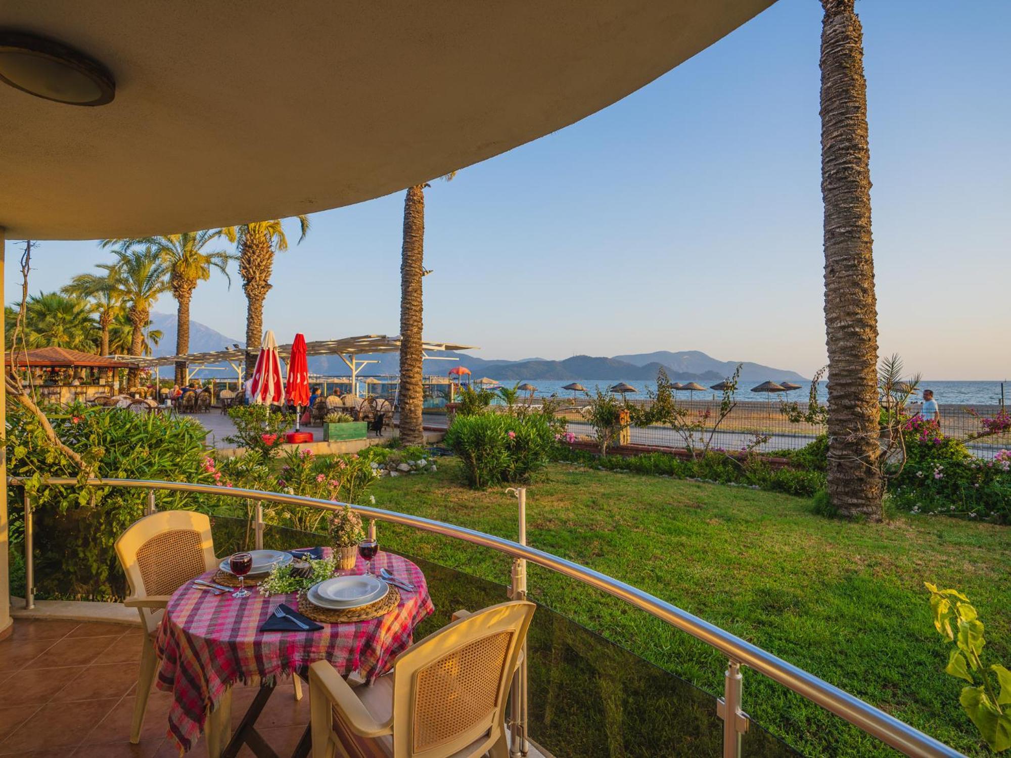 Sunset Beach Resort Aqua Lettings Fethiye Kültér fotó