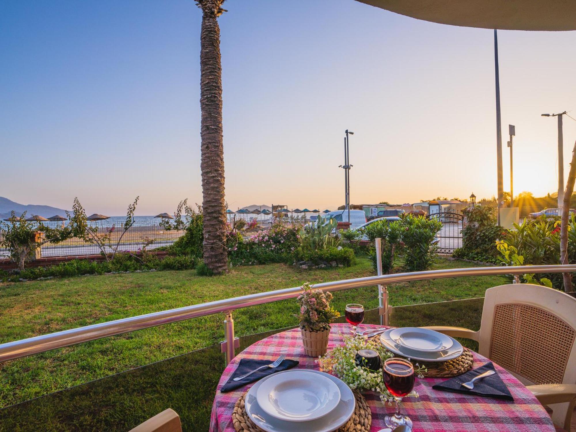Sunset Beach Resort Aqua Lettings Fethiye Kültér fotó