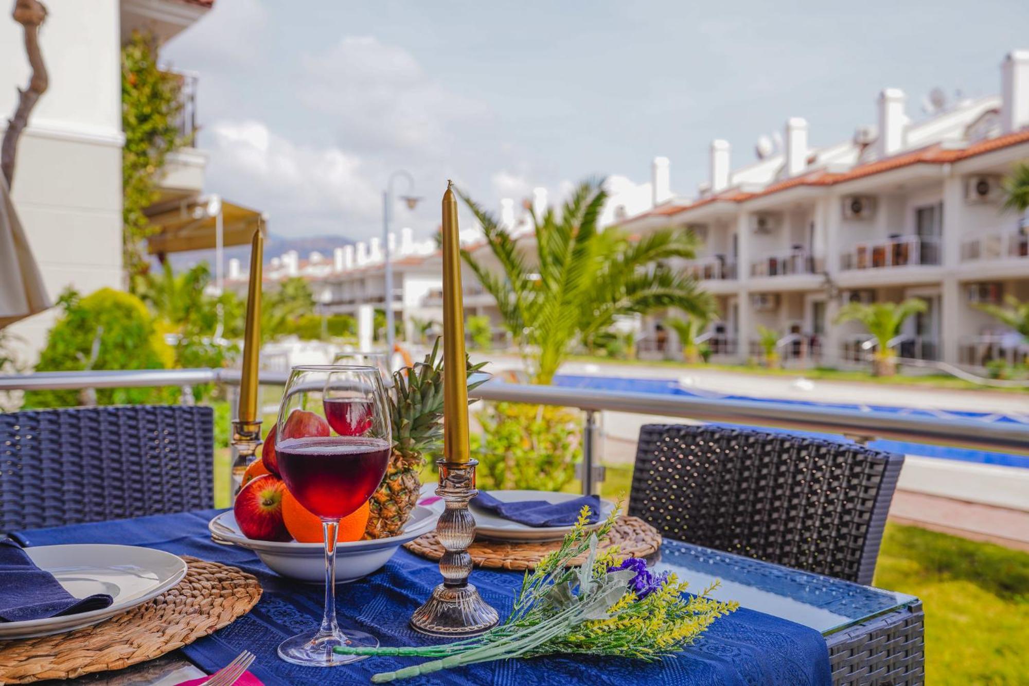 Sunset Beach Resort Aqua Lettings Fethiye Kültér fotó