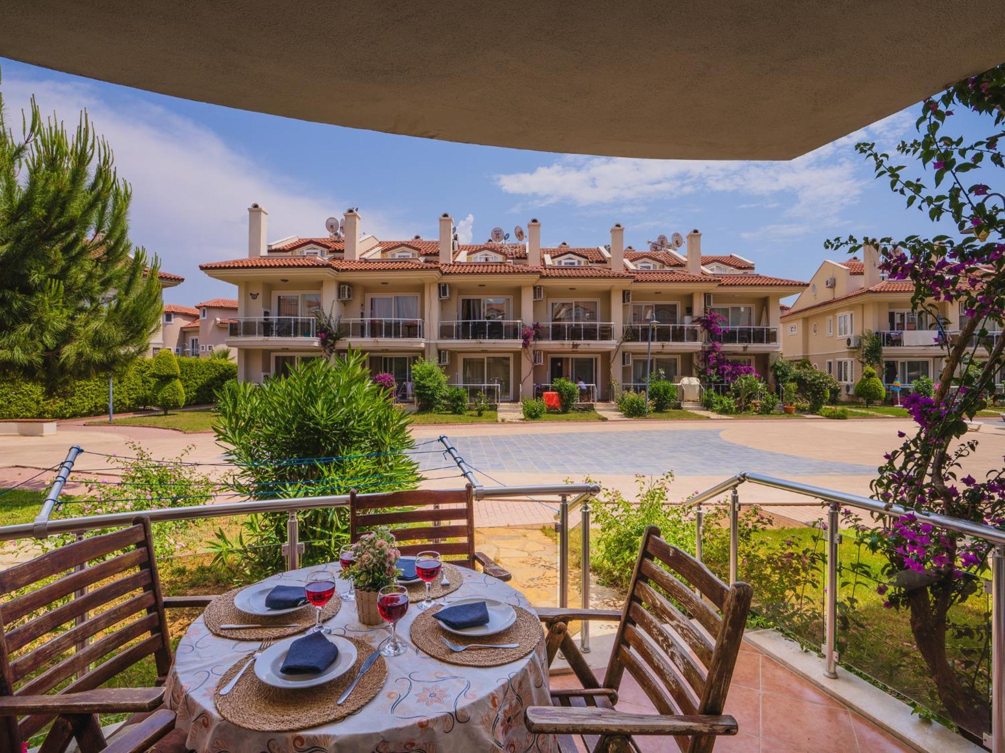 Sunset Beach Resort Aqua Lettings Fethiye Kültér fotó