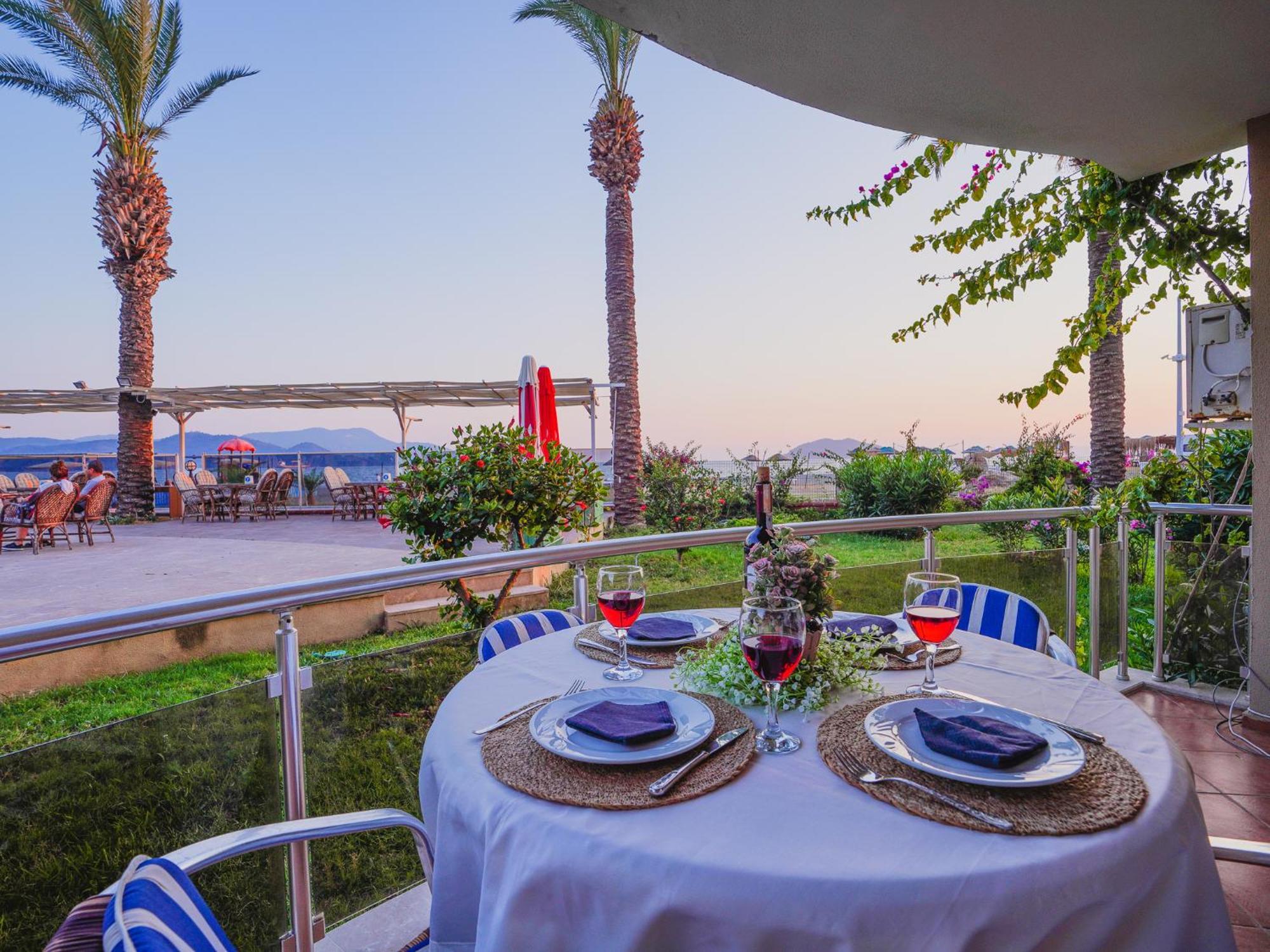 Sunset Beach Resort Aqua Lettings Fethiye Kültér fotó